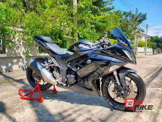  Kawasaki Ninja 300