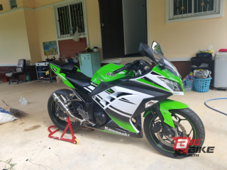  Kawasaki Ninja 300