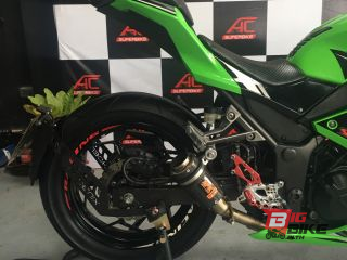  Kawasaki Ninja 300