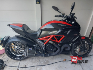  Ducati Diavel Carbon Y16