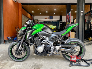  Kawasaki Z900