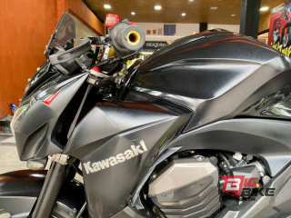  Kawasaki Z800