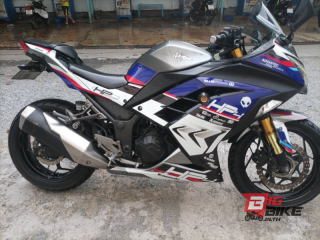  Kawasaki Ninja 300