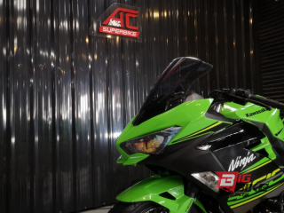  Kawasaki Ninja 400