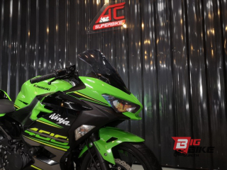  Kawasaki Ninja 400