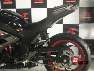  Kawasaki Ninja 300