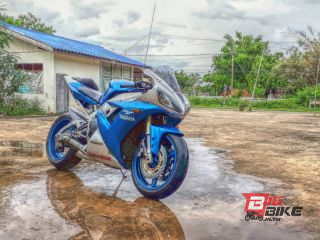  Yamaha YZF-R1