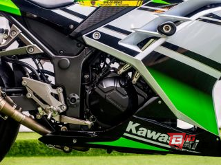  Kawasaki Ninja 300