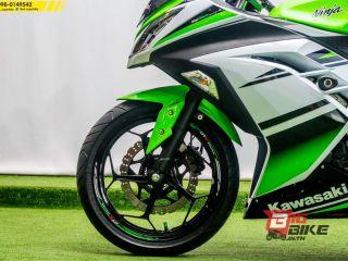  Kawasaki Ninja 300