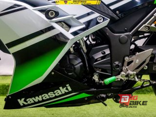  Kawasaki Ninja 300