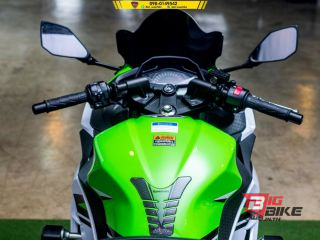  Kawasaki Ninja 300