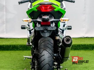  Kawasaki Ninja 300