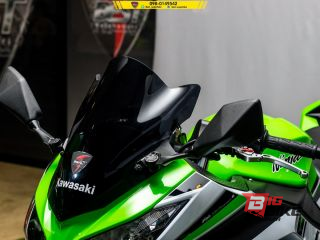  Kawasaki Ninja 300