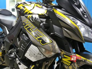  Kawasaki Z1000