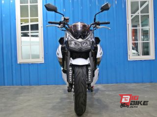  Kawasaki Z1000