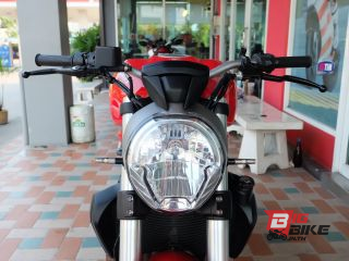  Ducati Monster 821