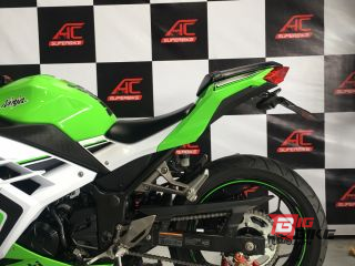  Kawasaki Ninja 300