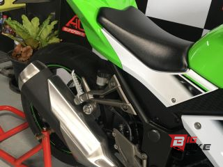  Kawasaki Ninja 300