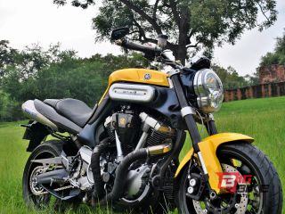  Yamaha MT-10