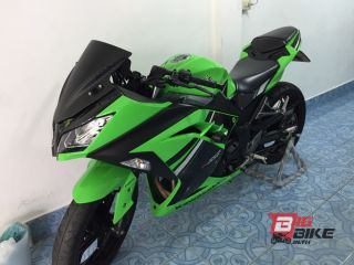  Kawasaki Ninja 300