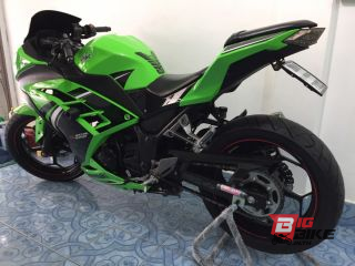  Kawasaki Ninja 300