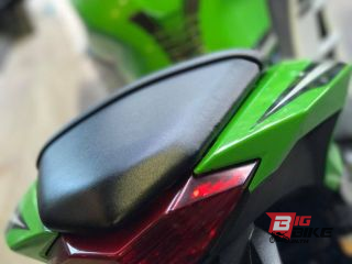  Kawasaki Ninja 300