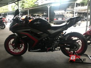  Kawasaki Ninja 300