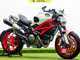  Ducati Monster 796