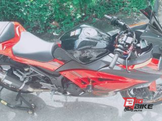  Kawasaki Ninja 300