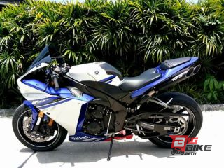  Yamaha YZF-R1