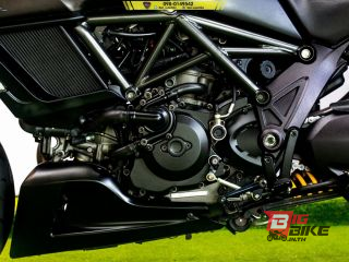  Ducati Diavel Carbon Y16