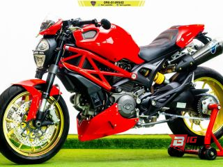  Ducati Monster 796