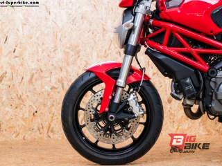  Ducati Monster 796