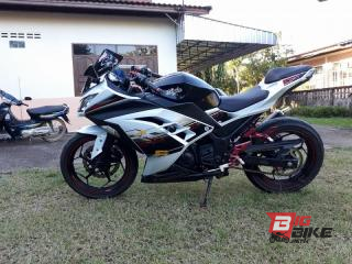  Kawasaki Ninja 300