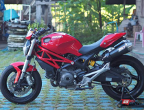 Ducati Monster 795