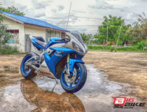 Yamaha YZF-R1