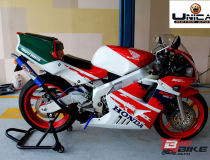 Honda RVF 400R