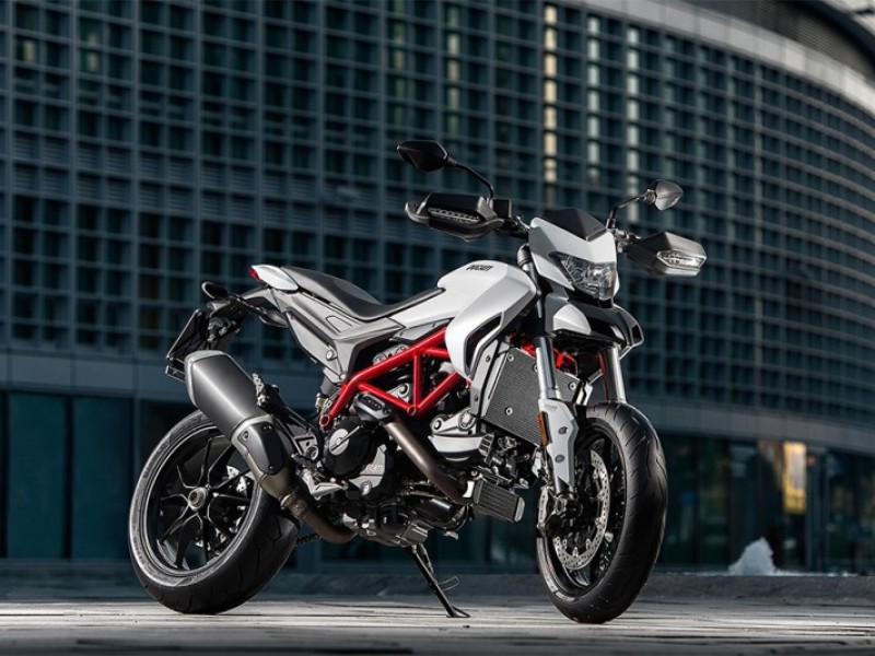 ใหม่ Ducati Hypermotard 939 2020 รีวิว ราคา ตารางผ่อน-ดาวน์ รถมอเตอร์ไซค์สไตล์ Motard Naked