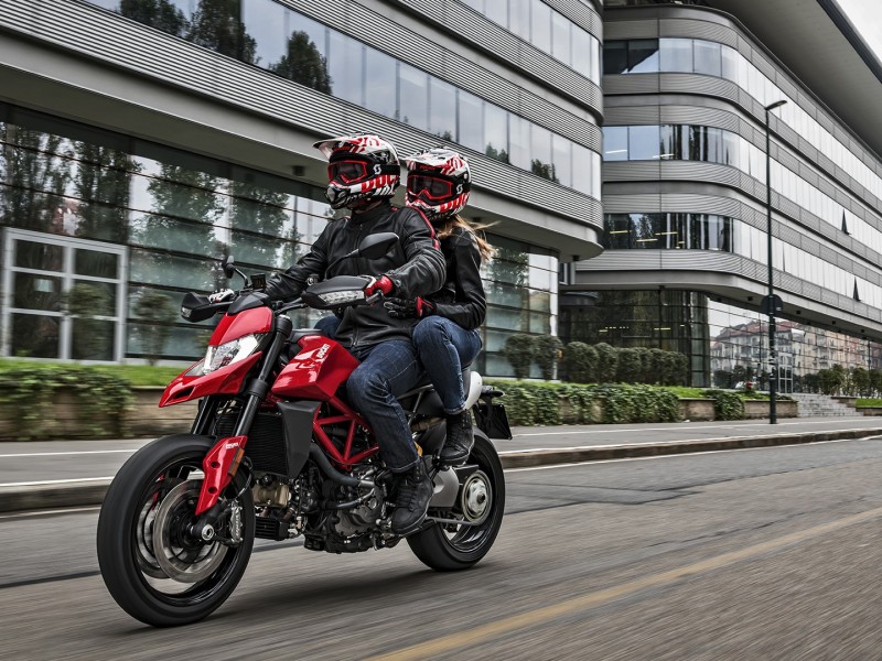 ใหม่ New Ducati Hypermotard 950 & 950 SP 2022 เช็คสเป็ค ข้อมูล ราคา ตารางผ่อน - ดาวน์ รถจักรยานยนต์บิ๊กไบค์โมตาดเน็กเก็ต