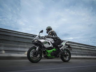 ใหม New Kawasaki Ninja 7 Hybrid 2024 เปิดตัวรถจักรยานยนต์บิ๊กไบค์สไตล์สปอร์ต เครื่องยนต์ไฮบริด